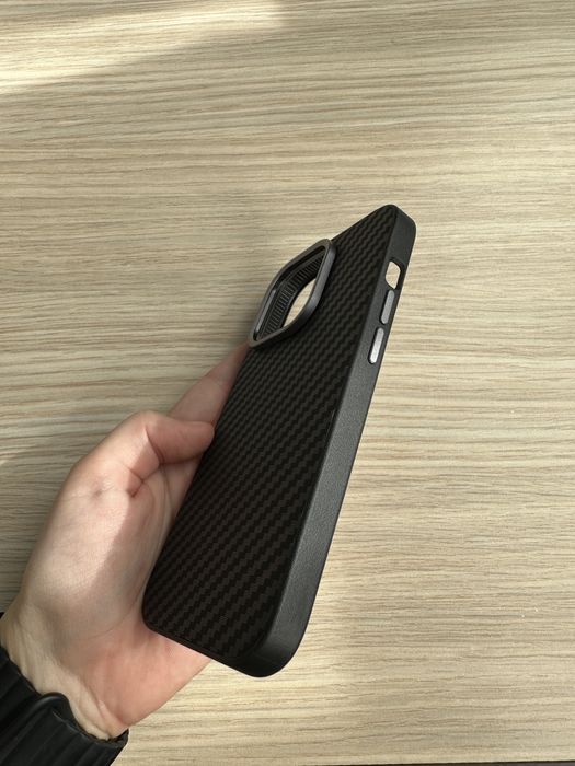 Husă iPhone 14 Pro Carbon + Husă Clear (Gratis)