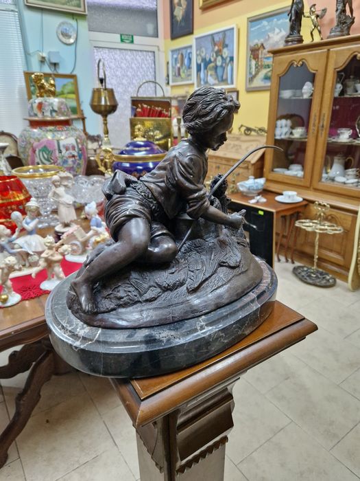 Страхотна антикварна френска бронзова фигура статуетка