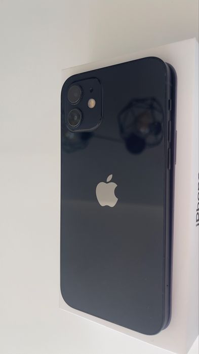 Apple iPhone 12 128GB в Перфектно състояние - Син