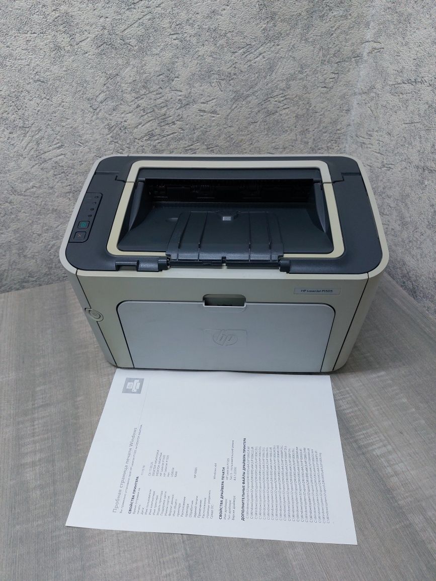 HP LaserJet P1505
принтер