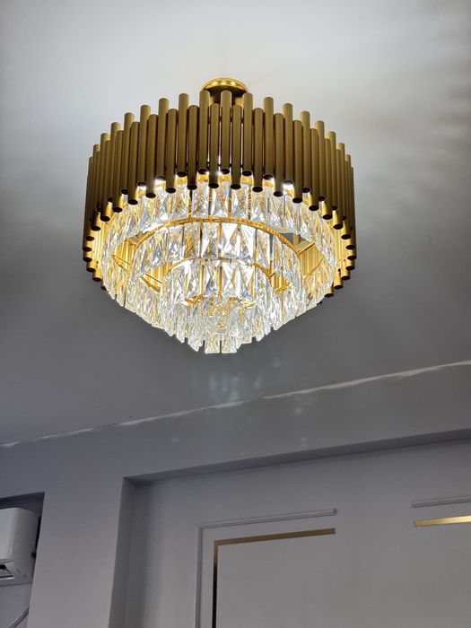 Продам люстра в хорошем состоянии