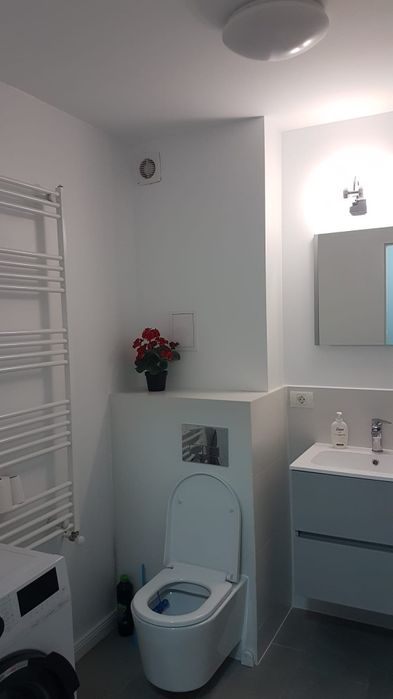 Dau în chirie apartament