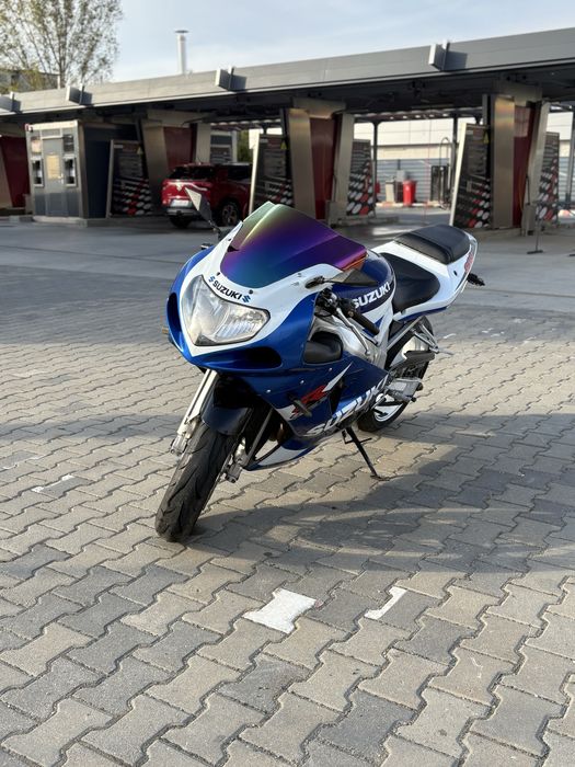 Suzuki GSX-R 600cc k1
