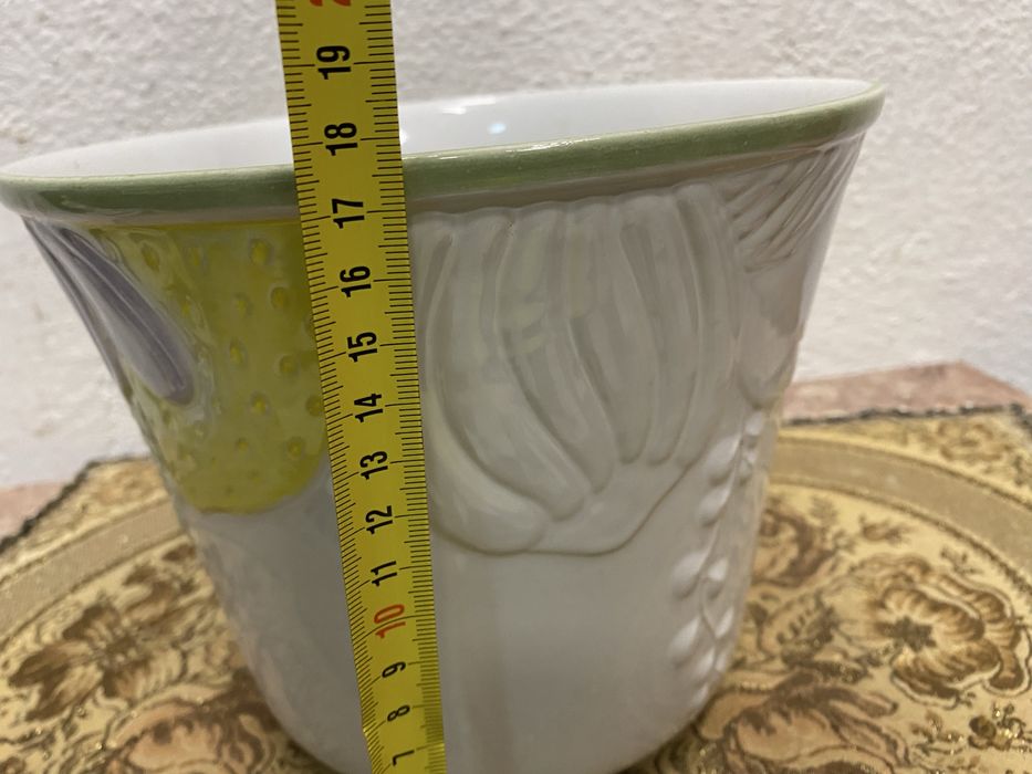 Италианска кашпа на майолика