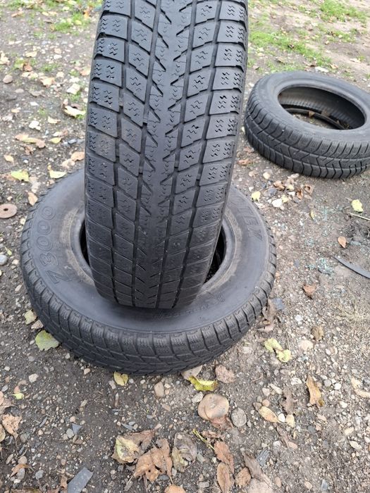 Vand 2 anvelope 185 70 14 de iarna bune