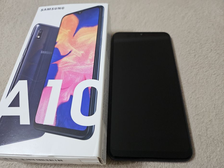 Телефон Samsung A10