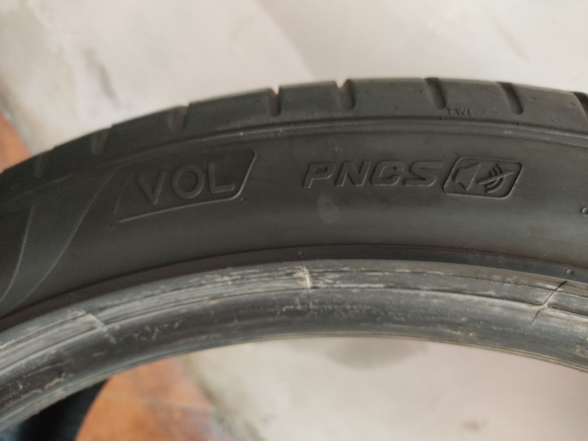 4 броя летни гуми 255 40 21 Pirelli PZero vol.