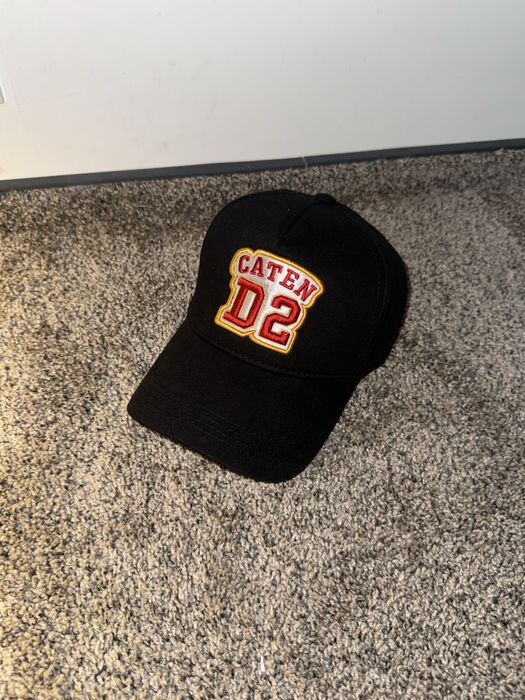Sapca Dsquared2 rosie cu galben