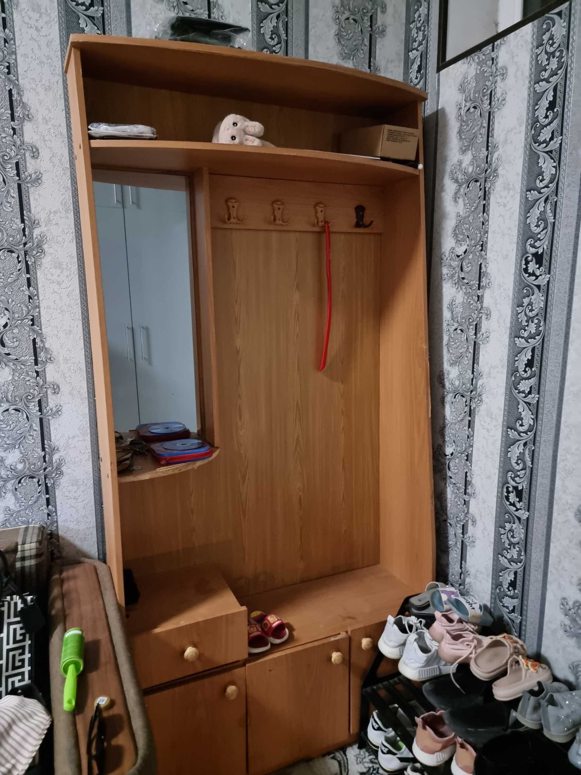 прихожка б/у продается