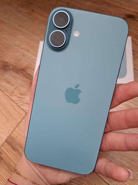 Vand Iphone 16 plus, albastru, 128 GB