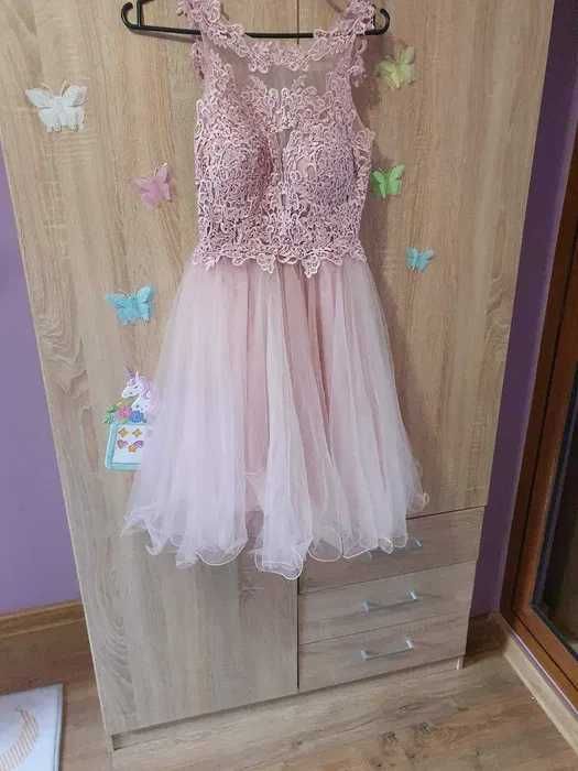 Vand rochie de ocazie roz