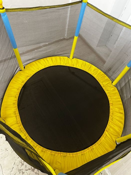 Батут до 50кг 10.000тг детский