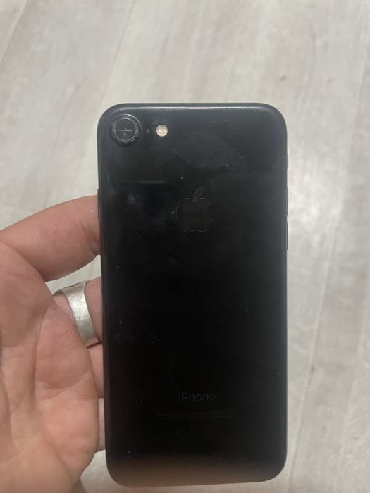 Айфон 7 в хорошем состоянии