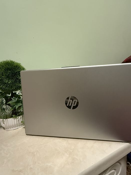 HP laptop i5 13Avlod 1334U prasessor Videokarta 4GB