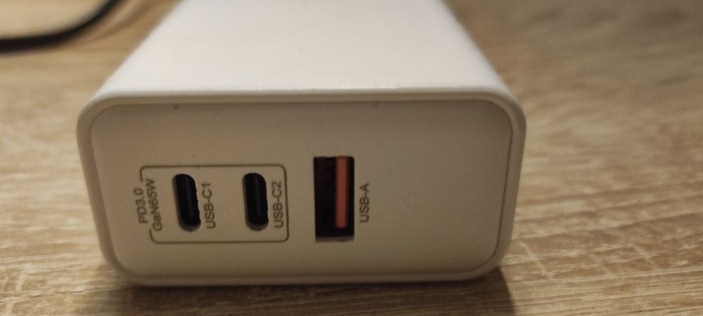 Încarcator ultra rapid 65w