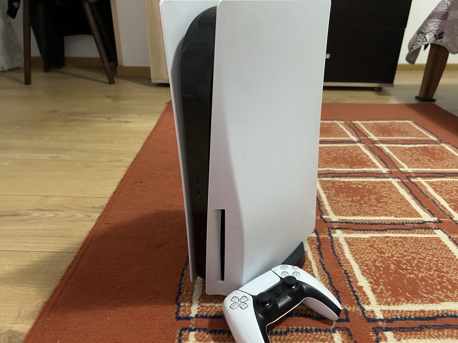 Vand ps 5 in stare buna