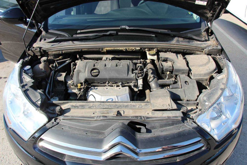 Продавам лек автомобил CITROEN