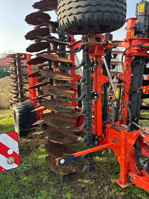 Disc Kuhn Optimer XL5000 și Combina John Deere w540