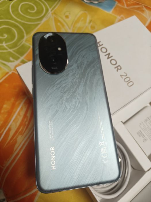 Honor 200.  7gen2.  16/512.