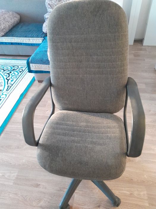 Продам кресла б/у