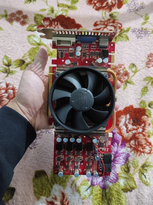 GeForce GTS 250 1GB GDDR3 Videokarta srochna sotiladi