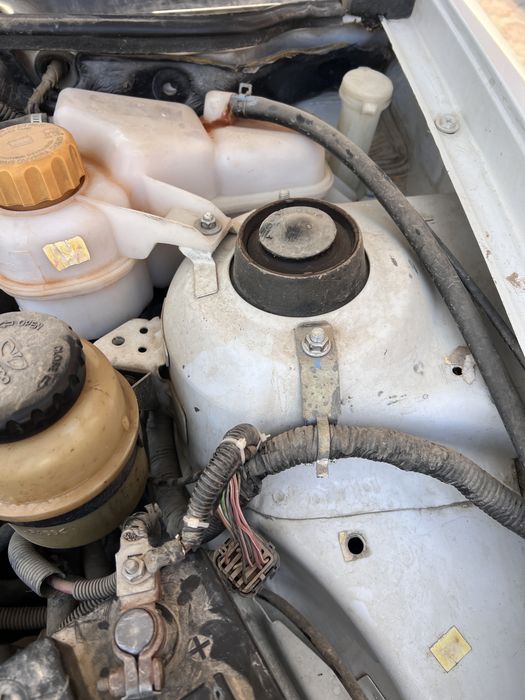 Nexia 2 sons gibrit sotiladi