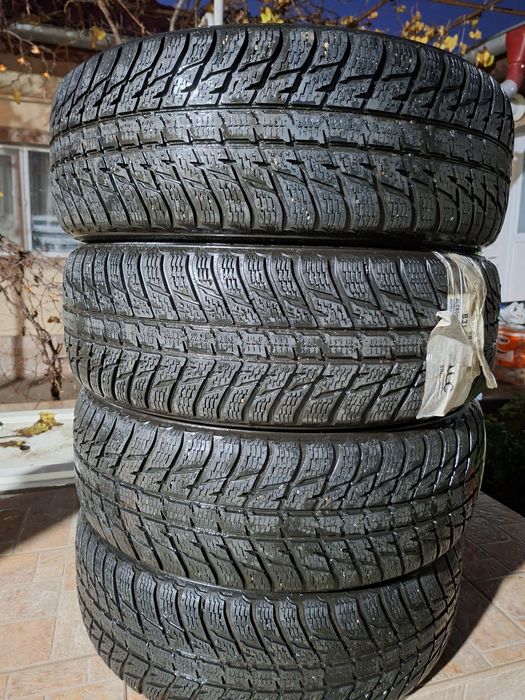 4 Anvelope 215 65 17  ALL SEAZON    Nokian WR SUV 3