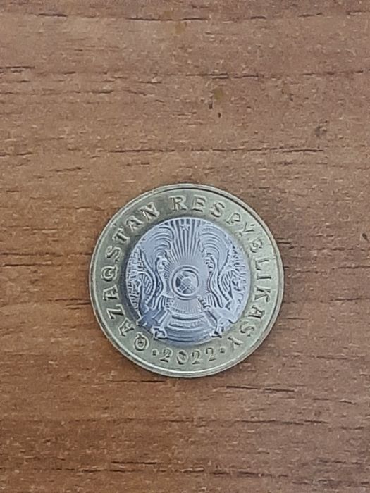 Монета 100тг сакский стиль