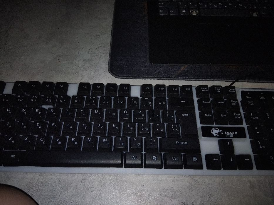 Клавиатура за 8 тыс. В магазине
