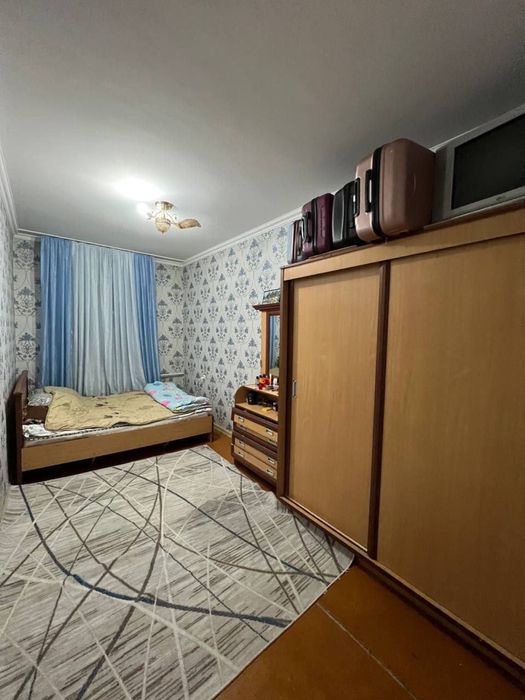 18 dekabr buwedi 3 xonali yunusobod metro weriklikka qizlarga