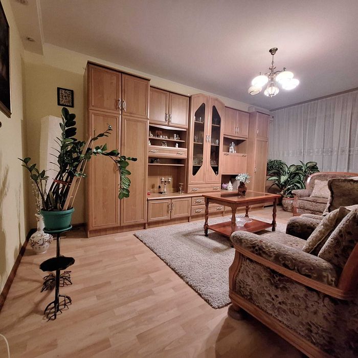 Apartament 3 camere 2 bai prox metrou și linia 41 Crângași parc mare