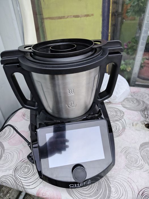Кухненски робот CHEFE