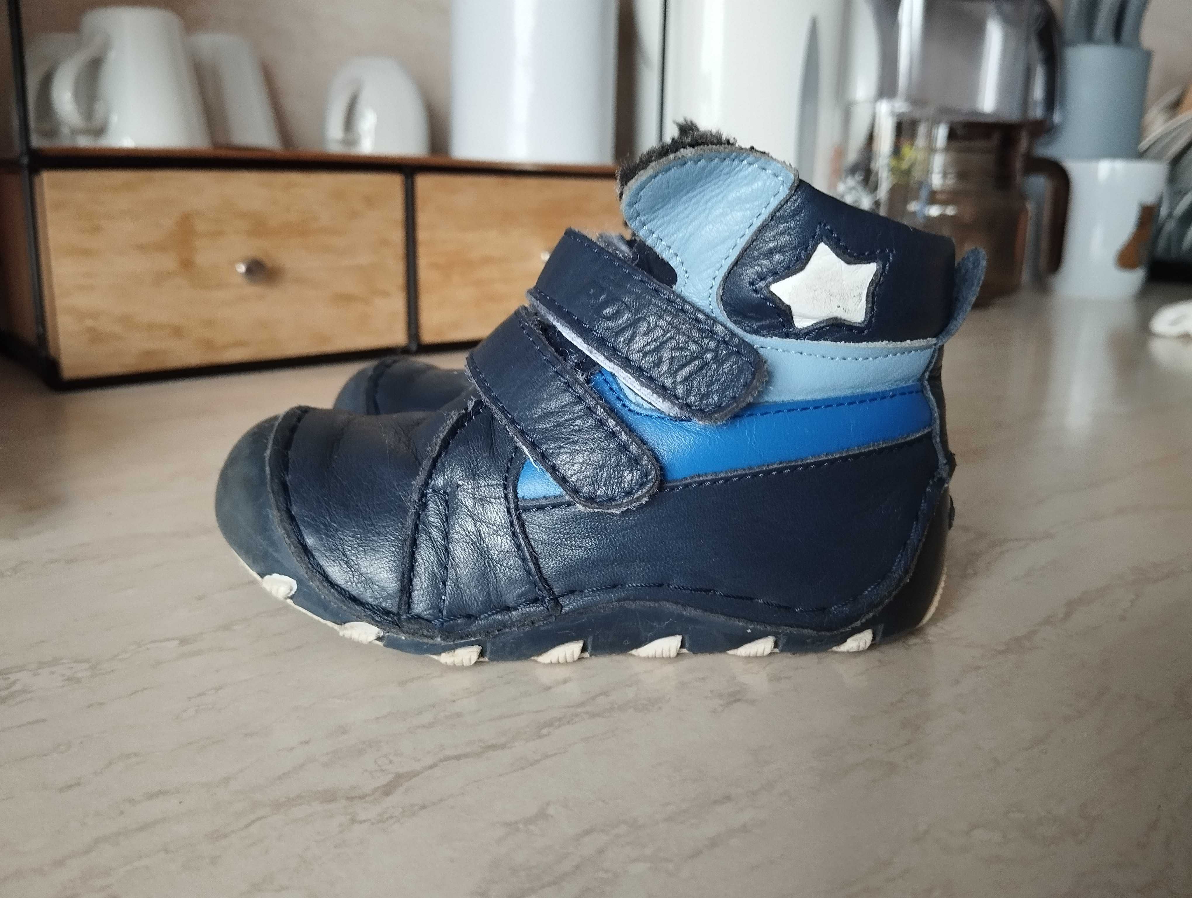 Детски обувки Нови и употребявани без никакви забележки.