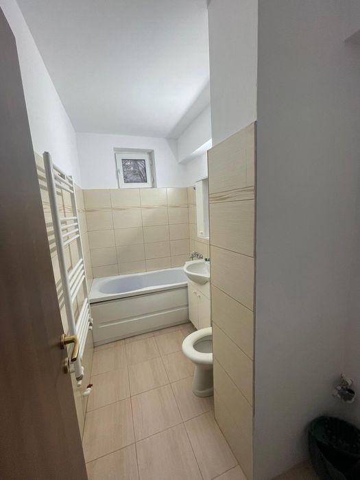 Apartament de închiriat.