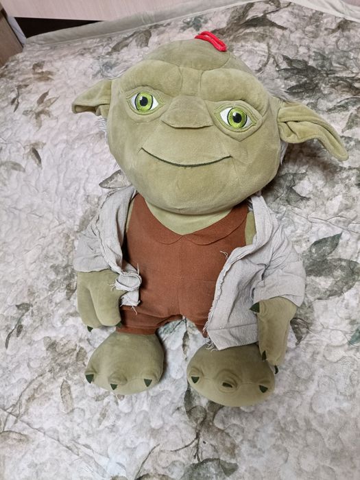 Продам мягкие игрушки Панда и Йорик по 2000 каждый, тюлень в подарок