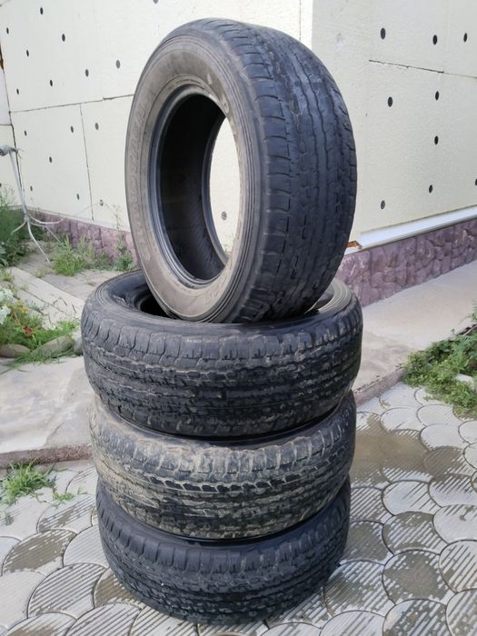 Продам шины "данлоп" б/у. 4 шт.