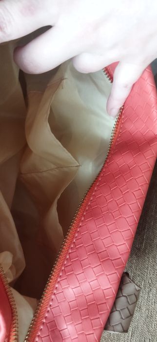 Нова чанта от Avon