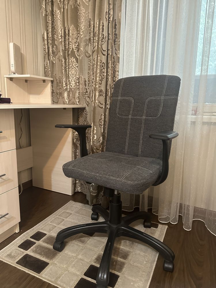 Кресло офисная чистый
