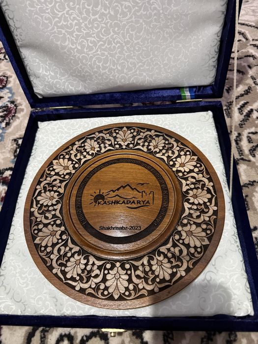 esdalik uchun qo'ldan yasalgan esdalik sovg'asi