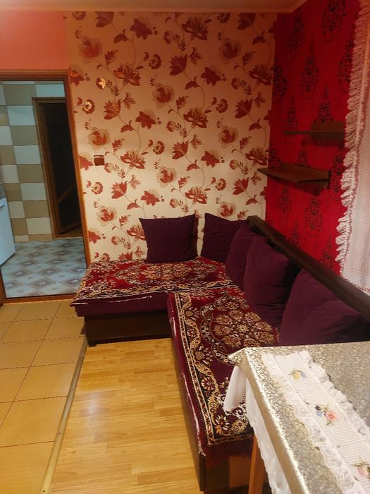 Inciriez casa la curte condiții ca la bloc.,mai multe detalii la tel..