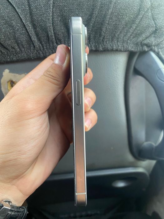 Продам Iphone 15 Pro