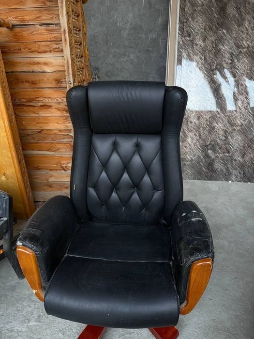 Кресло в среднем состояние