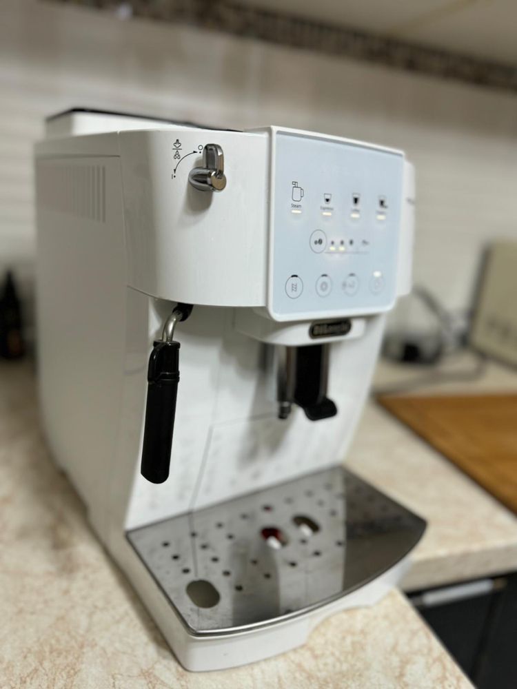 Espressor automat DE LONGHI