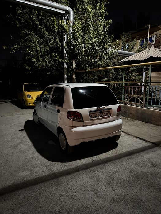 Matiz avto mashinasi sotiladi