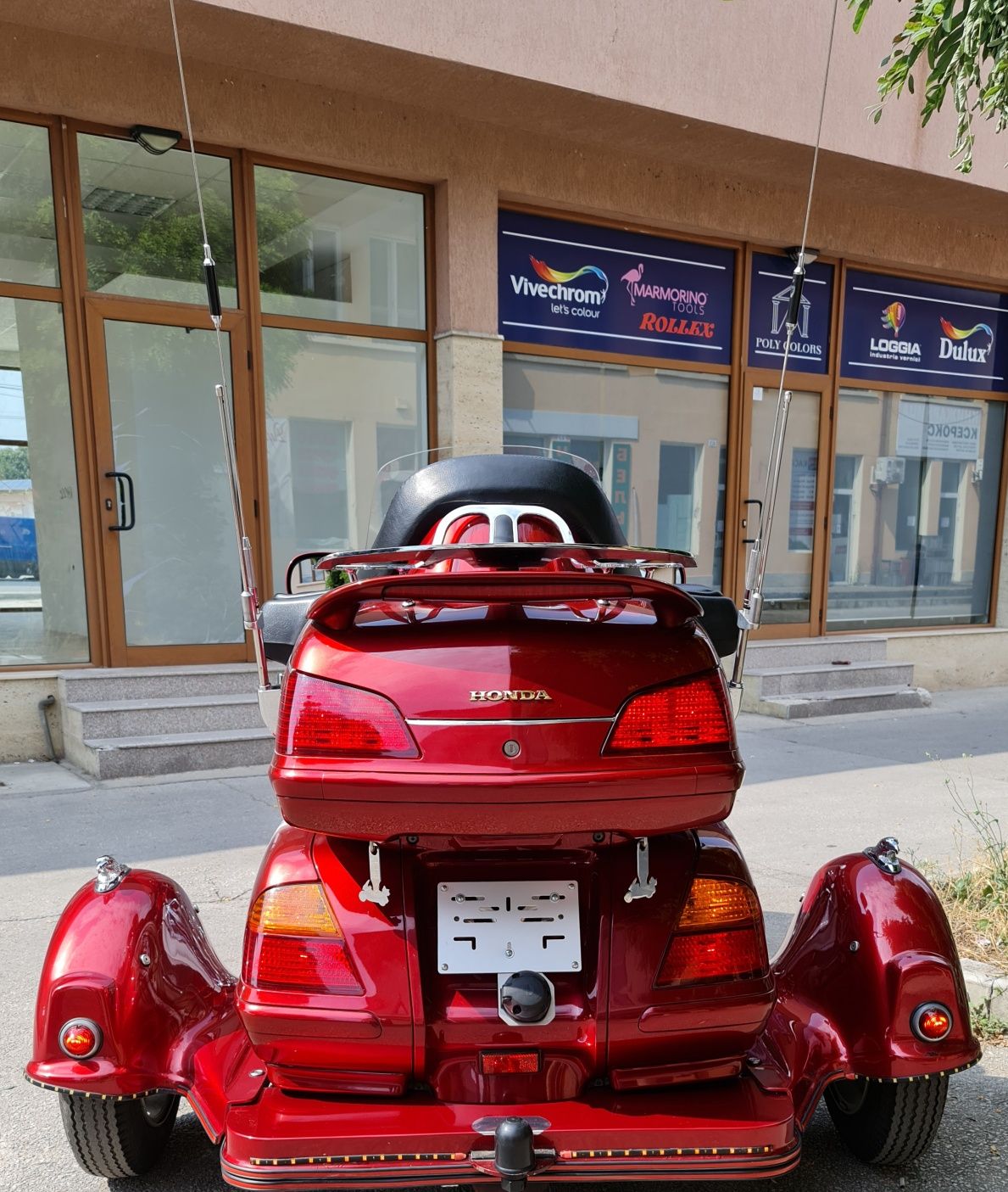 Продавам Хонда Голдуинг (Honda Gold Wing) 1800 m3-Trike внос от Белгия