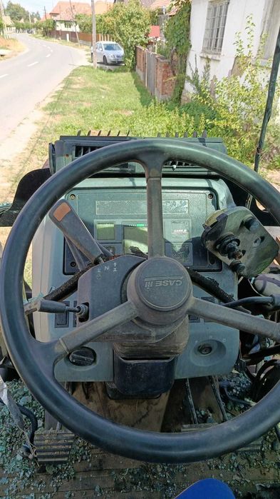 Vand tractor Case MX 90 cu suporti de incarcator