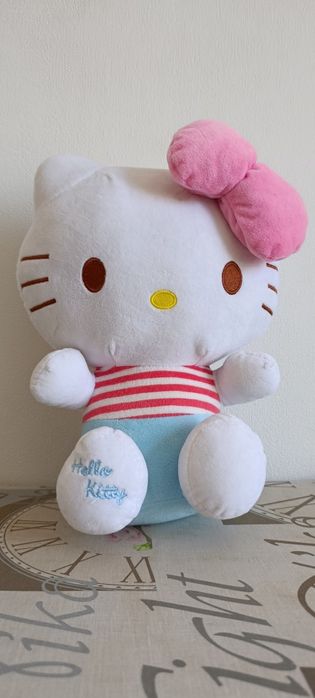 Мягкая игрушка Hello kitty.
