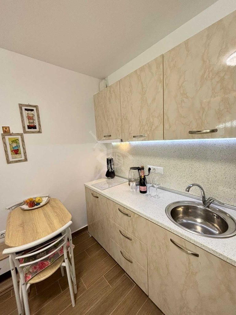 Продава се Едностаен апартамент в к.к. Слънчев бряг - 36 кв.м за 1723 €/кв.м - Снимка #2
