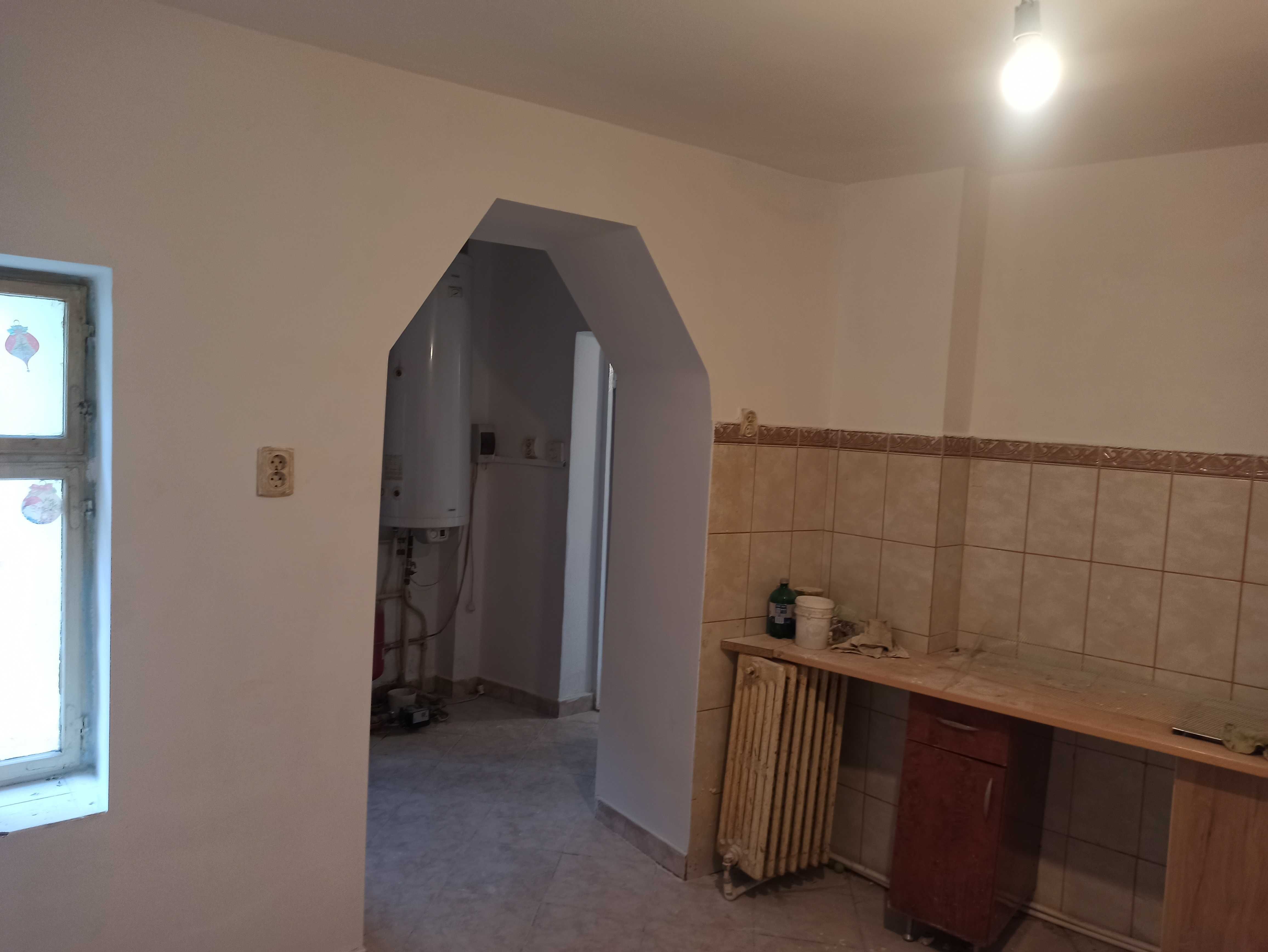 Casa ultracentral Ady Endre25 100mp+130mp curte,termoficare 129000 eur