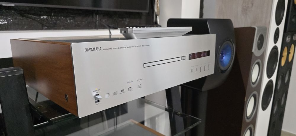 Cd player Yamaha CD-S2000  SACD 15 kg XLR
